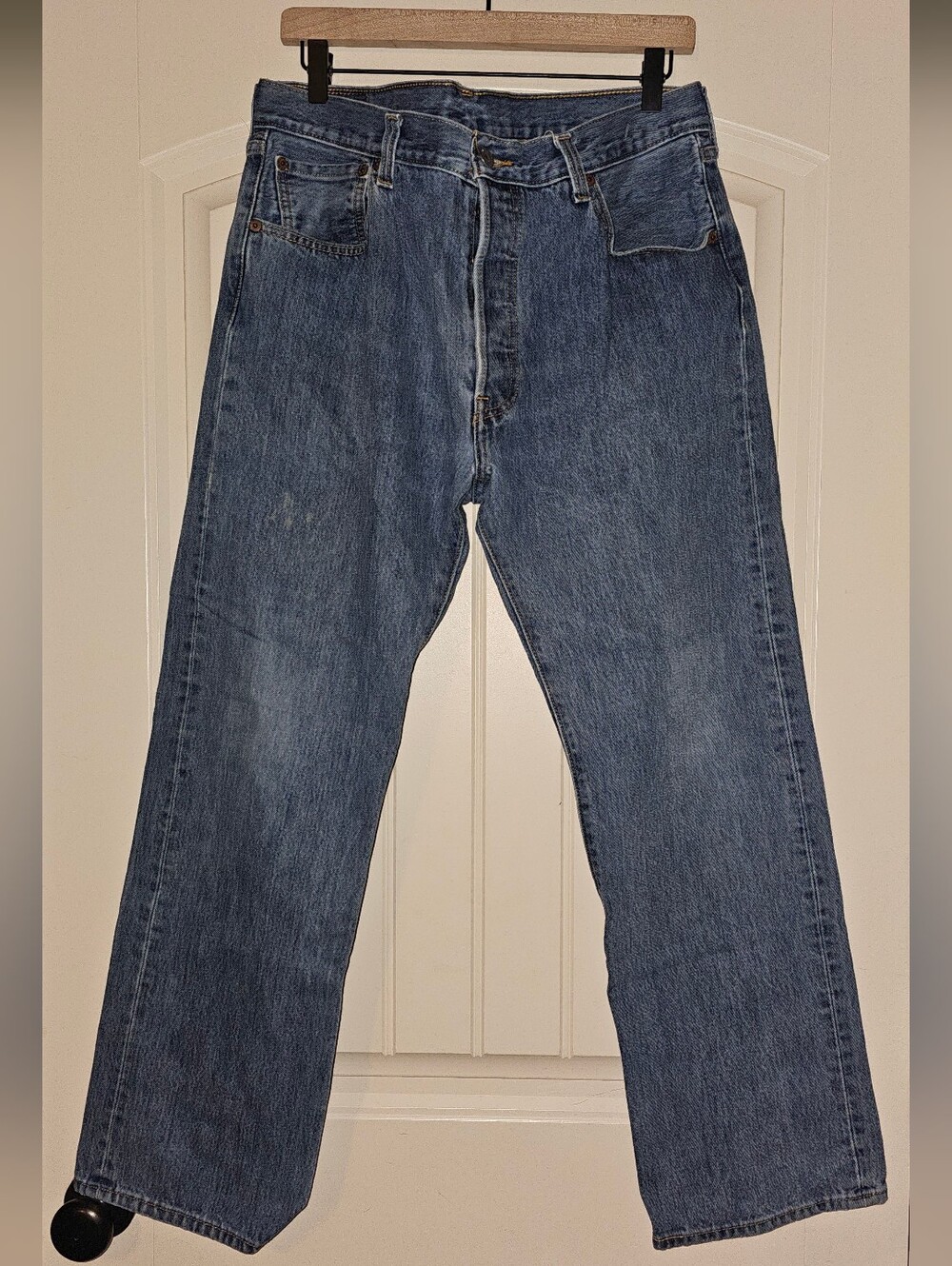 Levi's 501 Men's Straight-Leg Blue Jeans